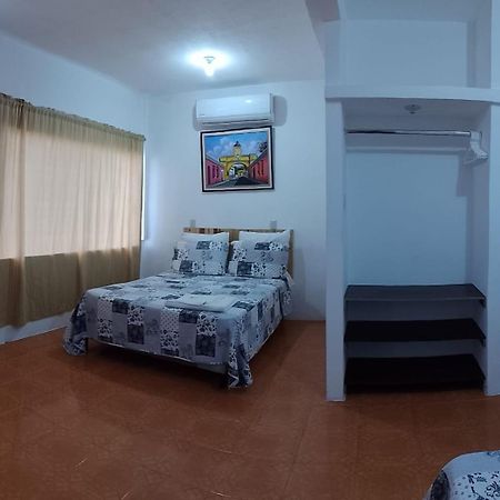 Apartamentos Mundo Maya Habitaciones Flores Esterno foto